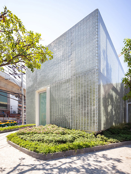 THE GLASS FORTRESS: THE LINE