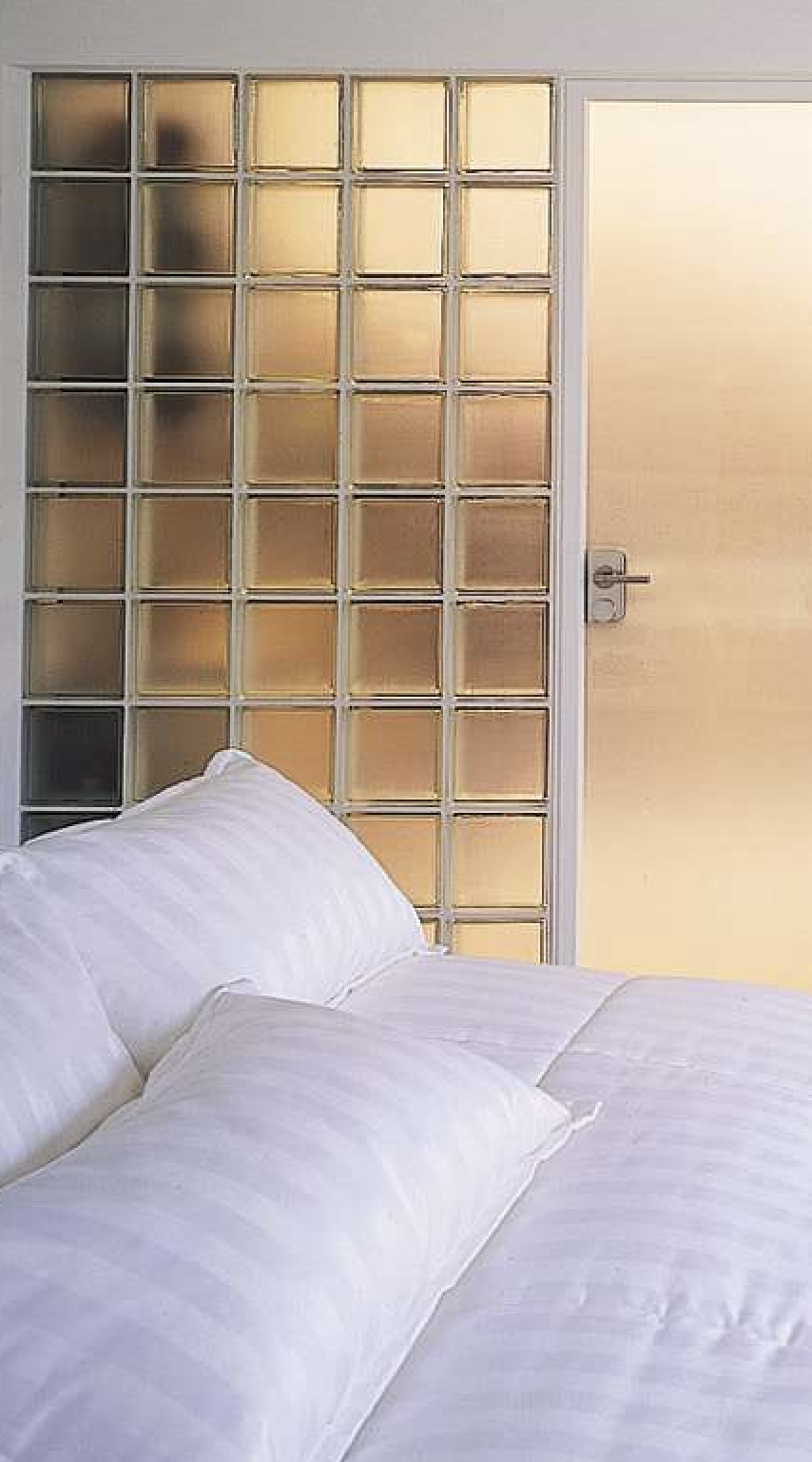 MAXIMUM PRIVACY MAXIMUM LIGHT